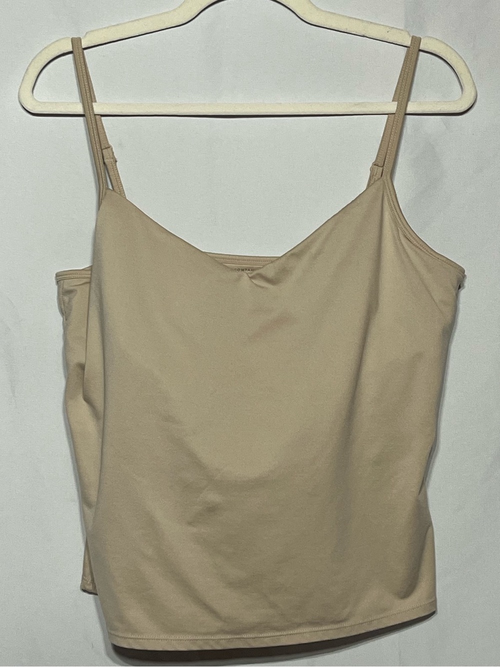 New York & Company Intimates Womens XLarge Beige Underwire V-Neck Camisole